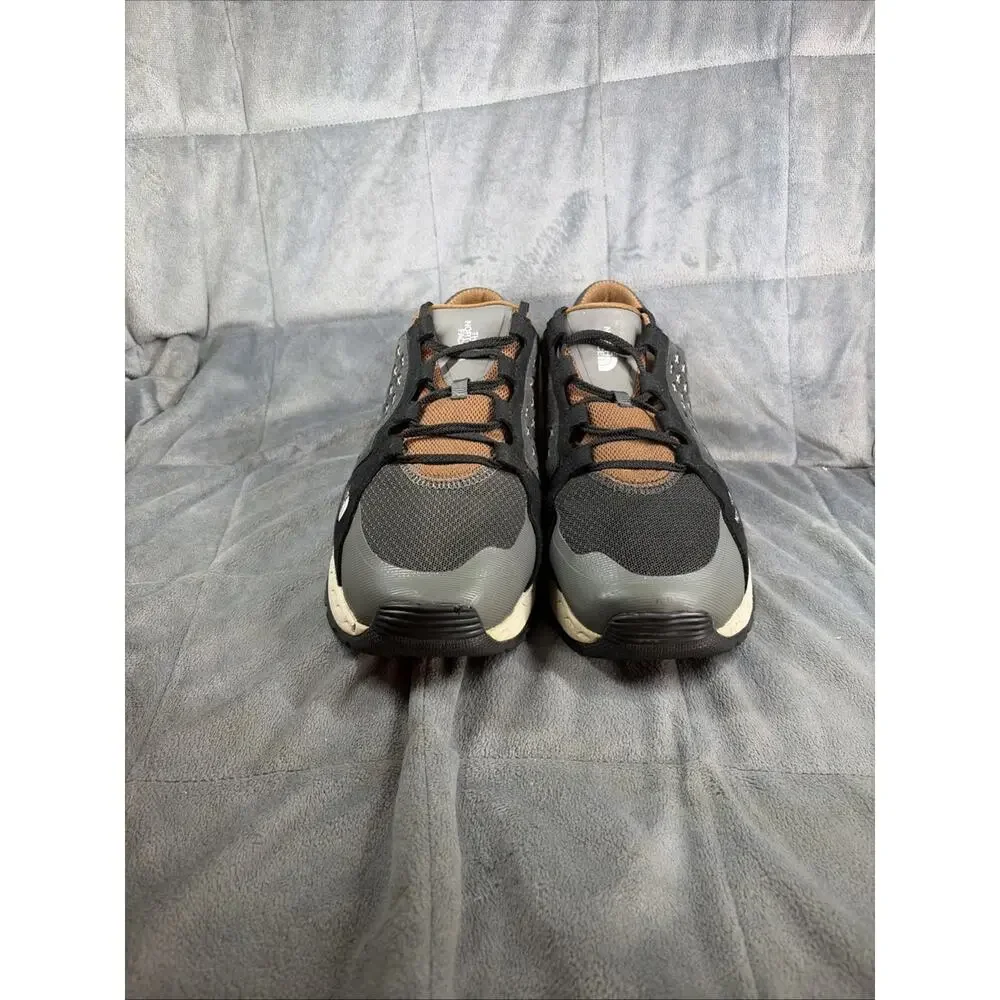 North Face Men’s Mountain Sneaker 10 Graphite Grey/Tagumi Brown. Great Shape!!